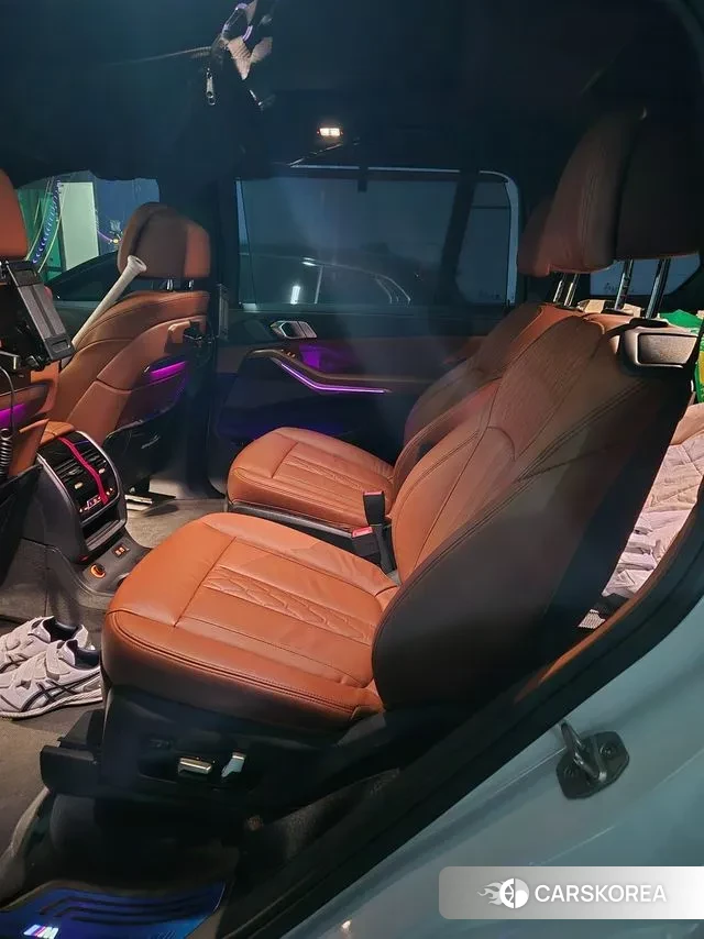 BMW X7 (G07) 2025 Белый из Кореи, фото 6