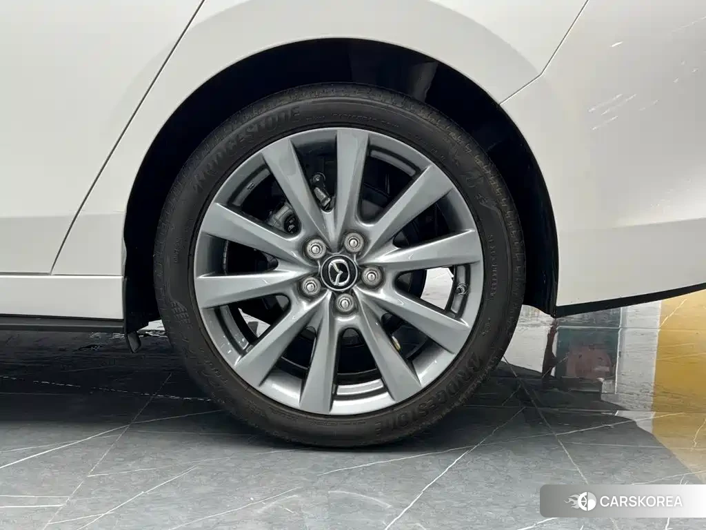 Mazda 3 id 4659712 из Китая 17