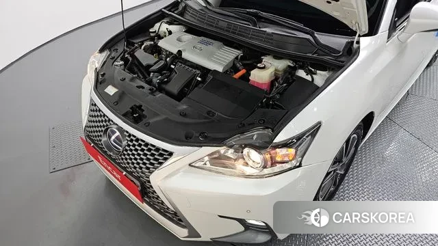 Lexus CT200h id 3380636 из Кореи 16