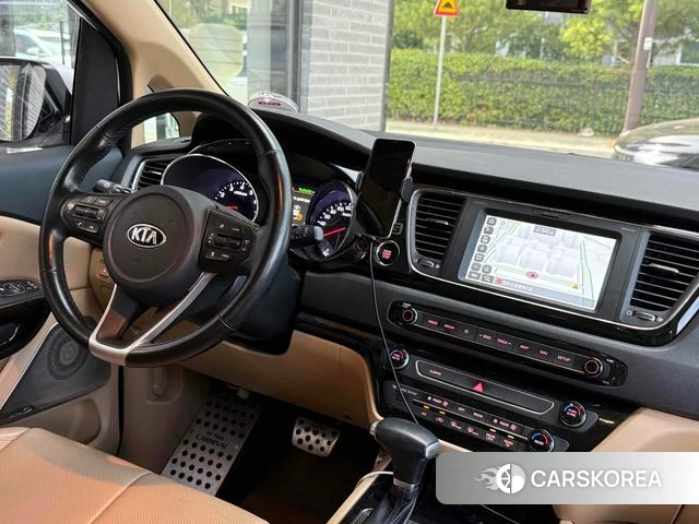 Kia The New Carnival id 4667344 из Кореи 16