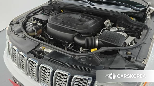 Jeep Grand Cherokee id 3905252 из Кореи 16