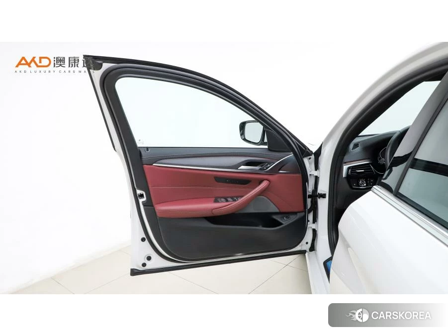BMW 5 series 2020 Белый из Китая, фото 6
