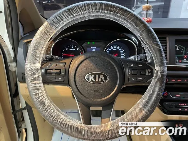 Kia The New Carnival id 2709640 из Кореи 16