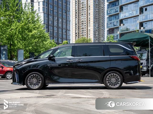 Lexus LM id 4273748 из Китая 46