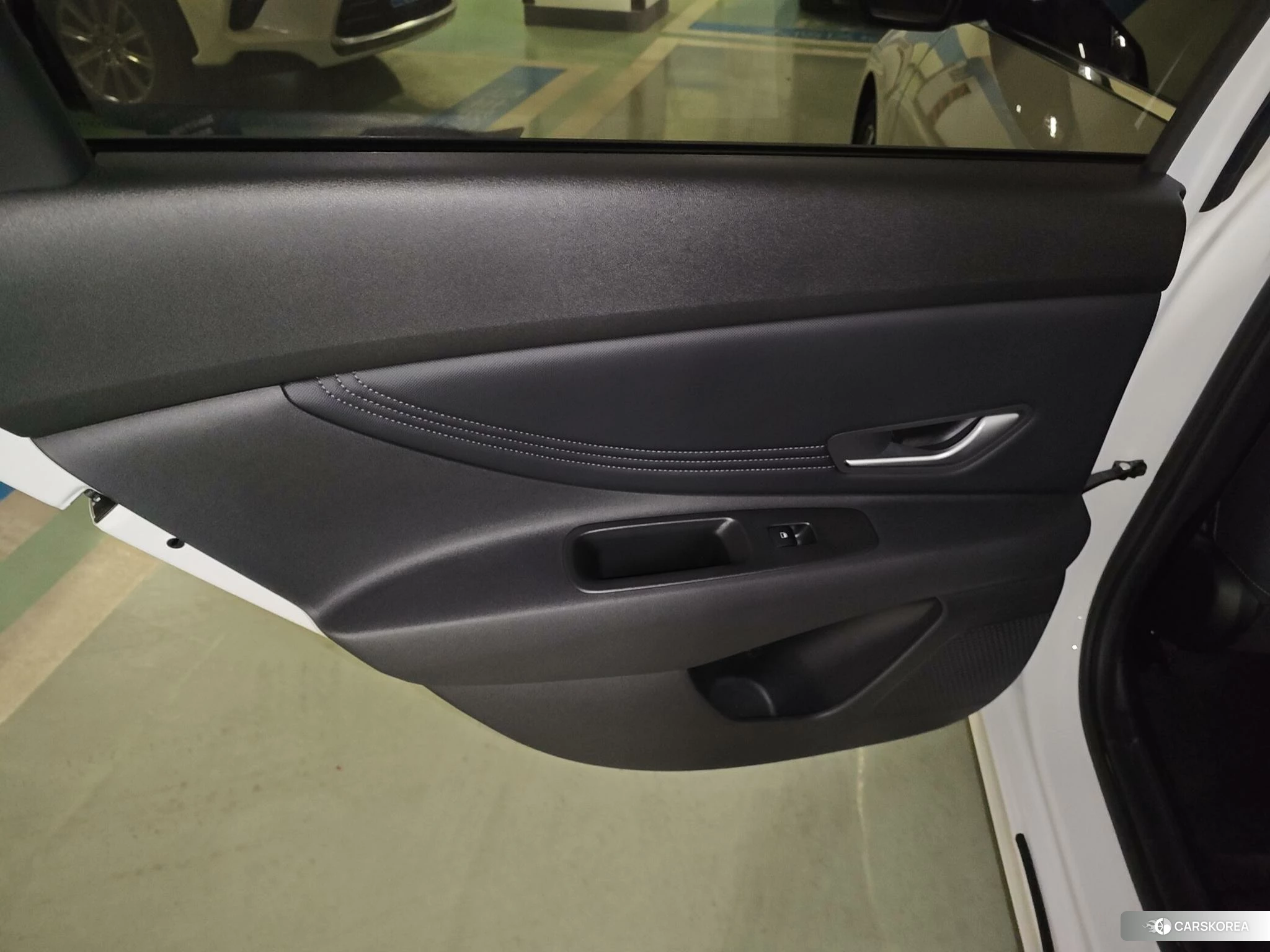Hyundai Elantra id 4453949 из Китая 17