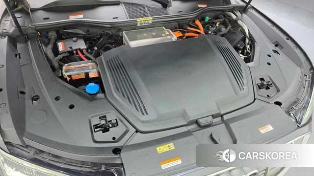 Audi e-Tron id 3899020 из Кореи 16