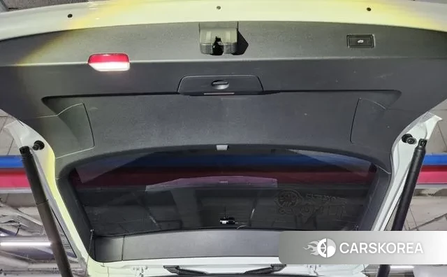 Volkswagen Tiguan second Generation 2021 Белый из Кореи, фото 6