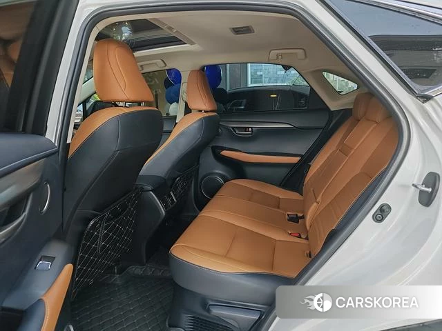 Lexus NX id 4262354 из Китая 21