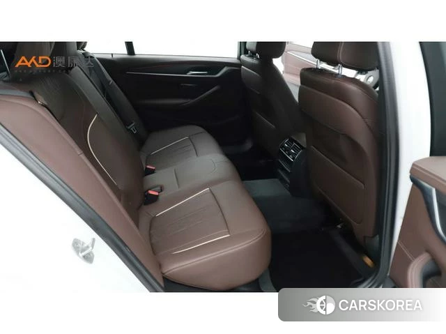 BMW 5 series 2022 Белый из Китая, фото 6