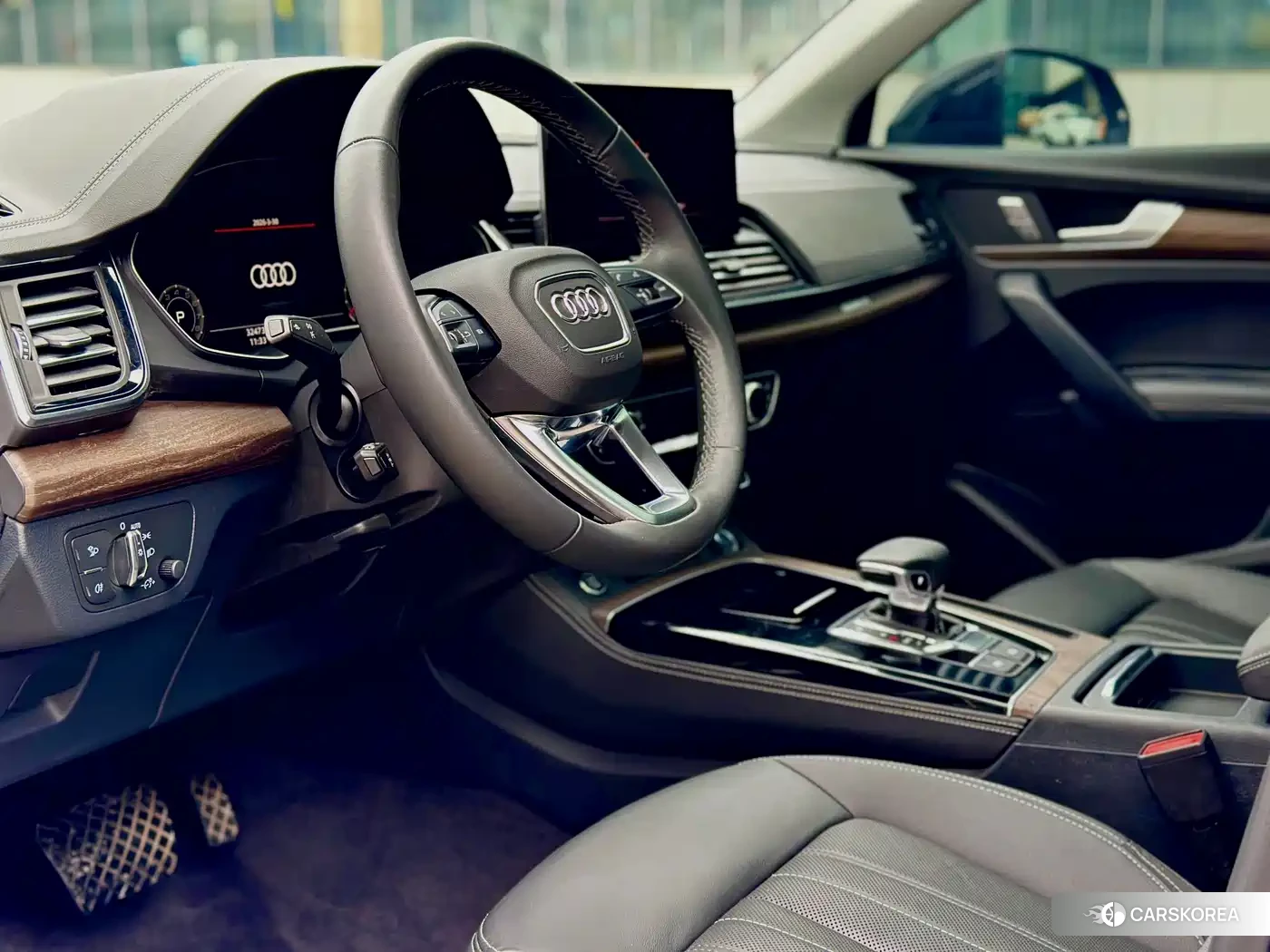 Audi Q5L id 4628467 из Китая 9