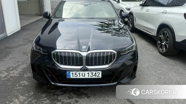 BMW 5 Series (G60) 2024 Черный из Кореи, фото 6