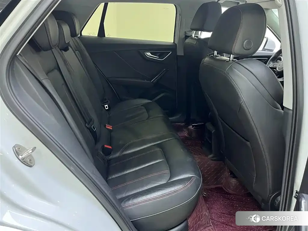Audi Q2L id 4599695 из Китая 11