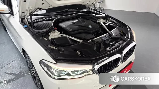 BMW 5 Series (G30) id 2965985 из Кореи 16