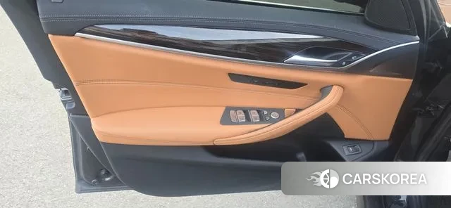 BMW 5 Series (G30) id 3660699 из Кореи 16