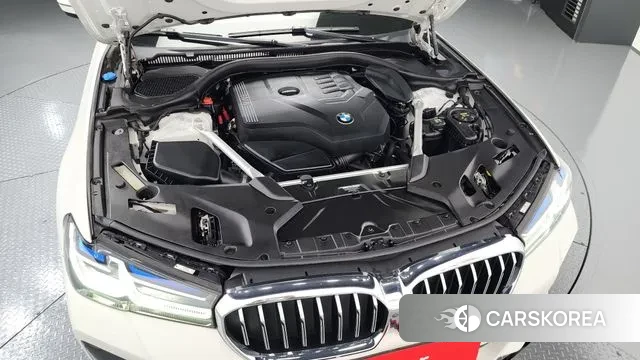 BMW 5 Series (G30) id 3342166 из Кореи 16