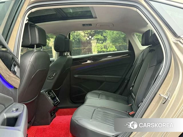 Volkswagen Passat id 4259131 из Китая 21