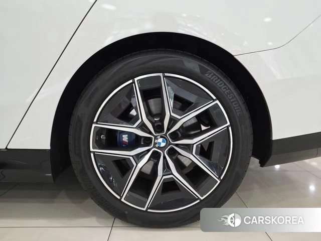 BMW 5 Series (G60) id 4427198 из Кореи 11