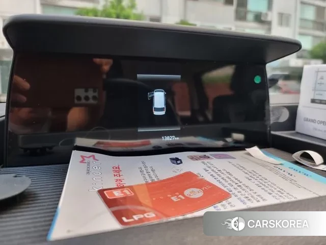 Hyundai Staria 2023 Желтый из Кореи, фото 6