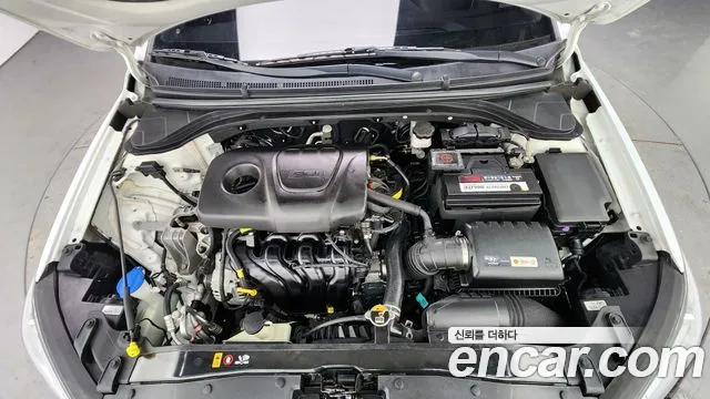 Hyundai Avante AD id 2419017 из Кореи 16