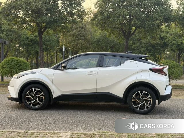 Toyota C-HR id 3896189 из Китая 22