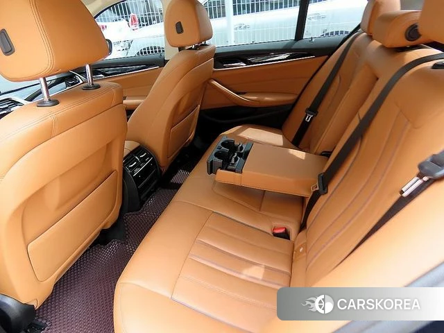 BMW 5 Series (G30) id 4233046 из Кореи 16