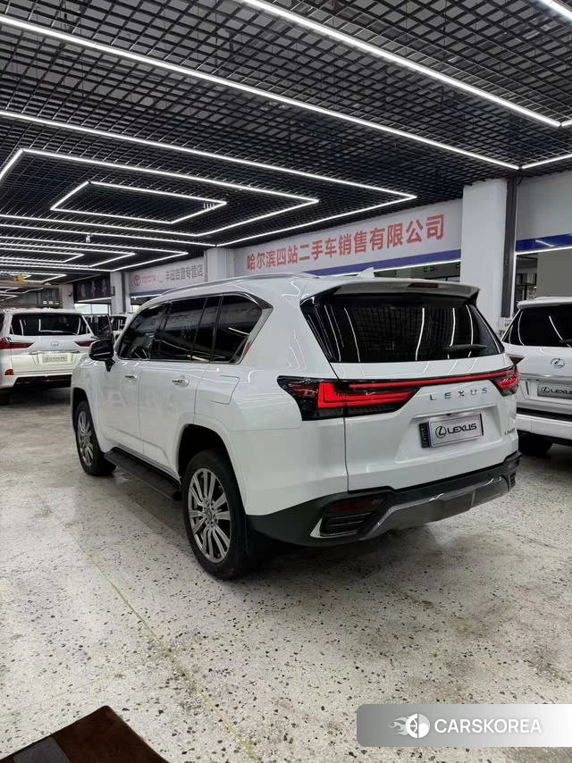 Lexus LX id 4258817 из Китая 15