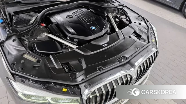 BMW 7 Series (G11) id 3354998 из Кореи 16