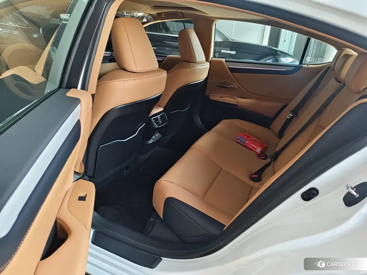 Lexus ES 2026 Белый из Китая, фото 6