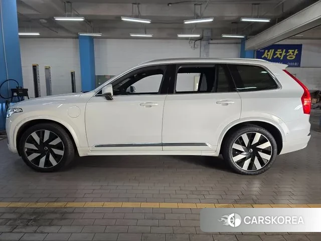 Volvo XC90 second Generation 2023 Белый из Кореи, фото 6