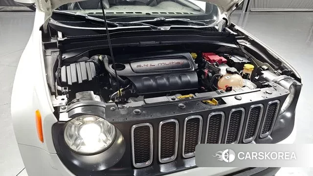 Jeep Renegade id 3284332 из Кореи 16