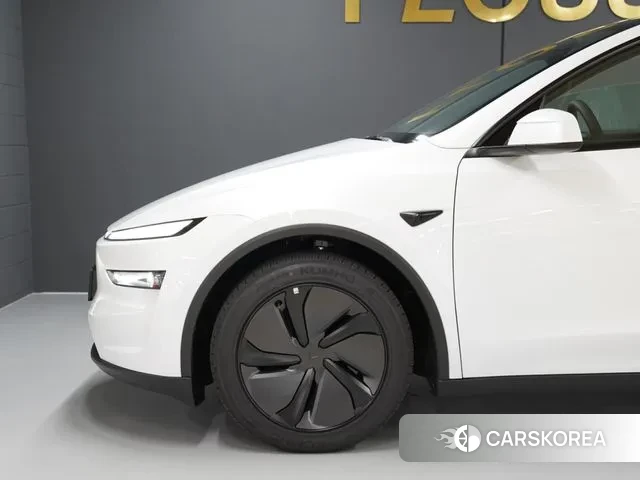 Tesla Model Y id 3217279 из Кореи 16
