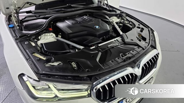 BMW 5 Series (G30) id 4349862 из Кореи 34