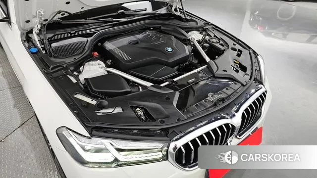 BMW 5 Series (G30) id 2969747 из Кореи 16