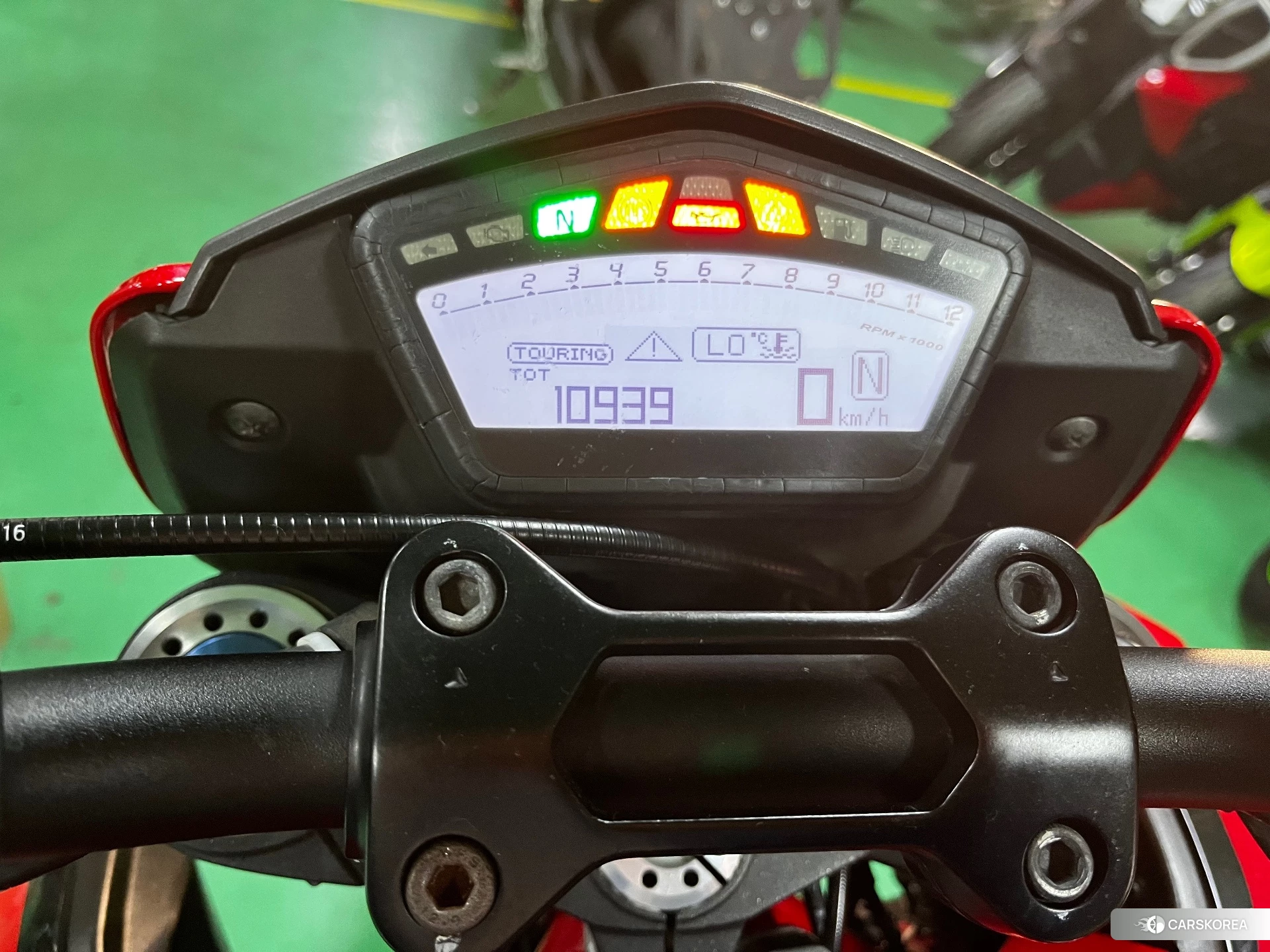 Ducati HYPERMOTARD 939 SP id 4238033 из Японии 8