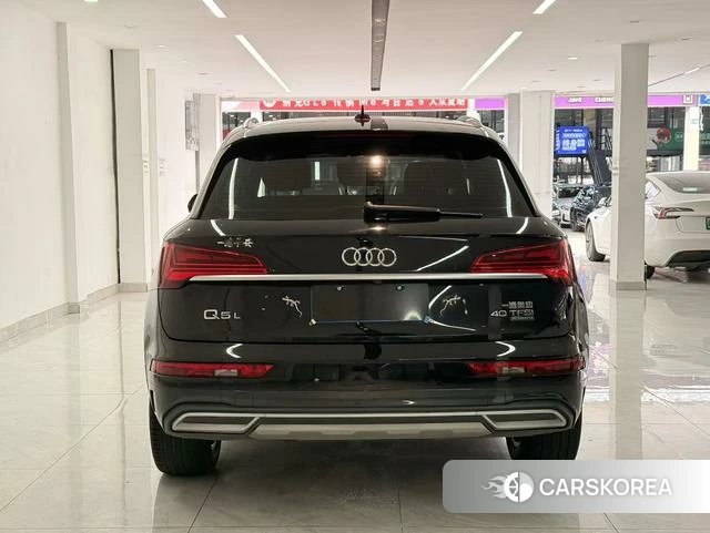 Audi Q5L 2023 Черный из Китая, фото 6