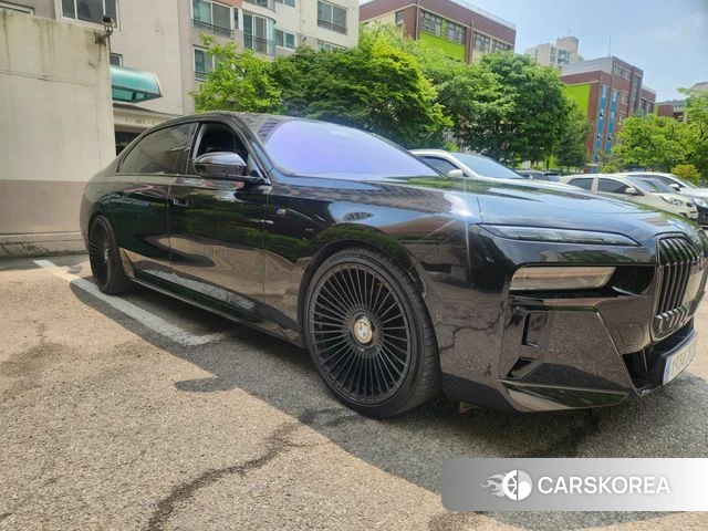 BMW 7 Series (G70) 2024 Черный из Кореи, фото 6
