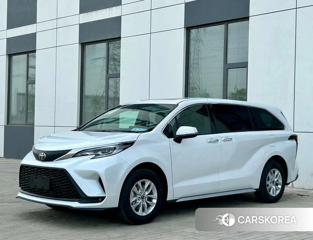 Toyota Grevia 2026 Белый из Китая, фото 6