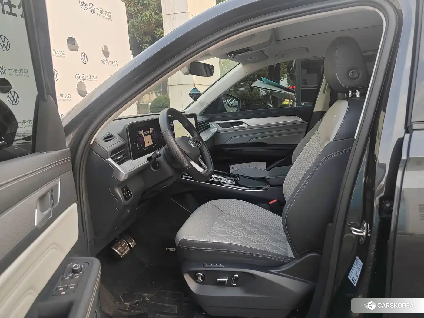 Volkswagen Tavendor 2023 Черный из Китая, фото 6