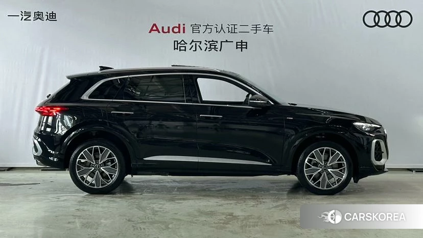 Audi Q5L id 4440405 из Китая 15
