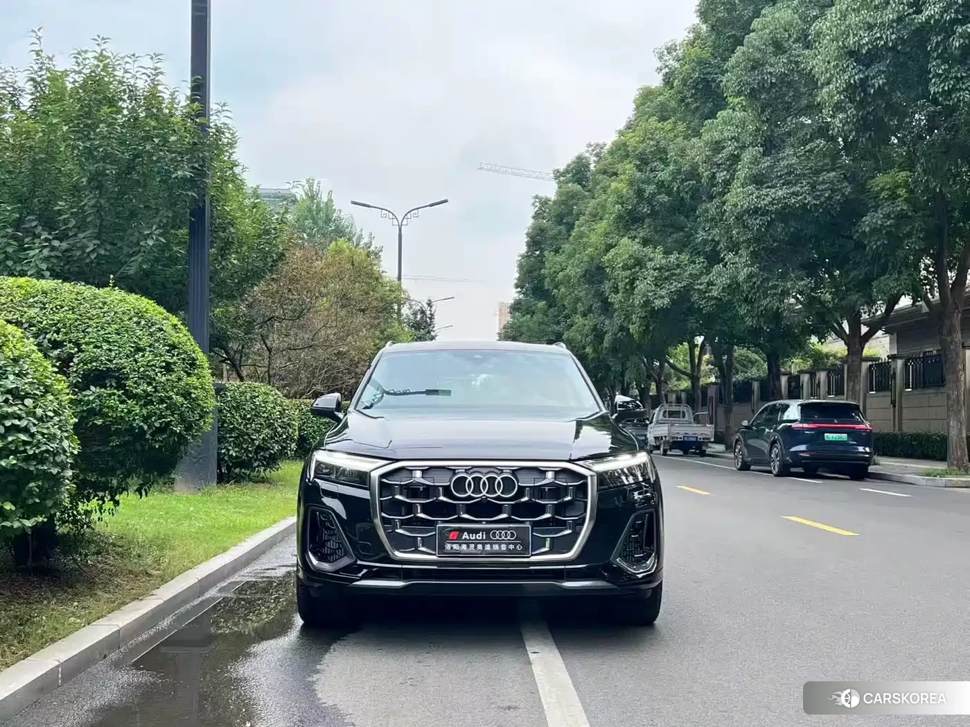 Audi Q7 2025 Черный из Китая, фото 6