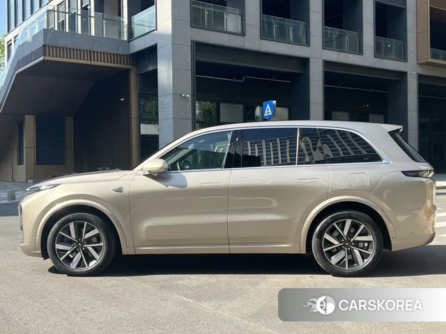 Ideal car Ideal L8 id 3907832 из Китая 15