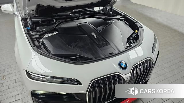BMW i7 (G70) id 4655510 из Кореи 31