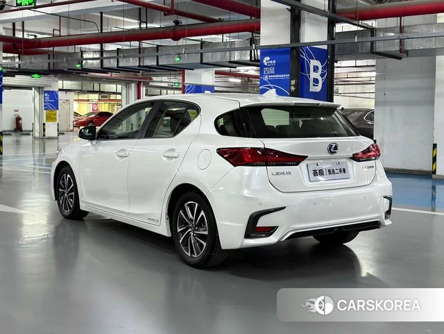 Lexus CT id 4271065 из Китая 11