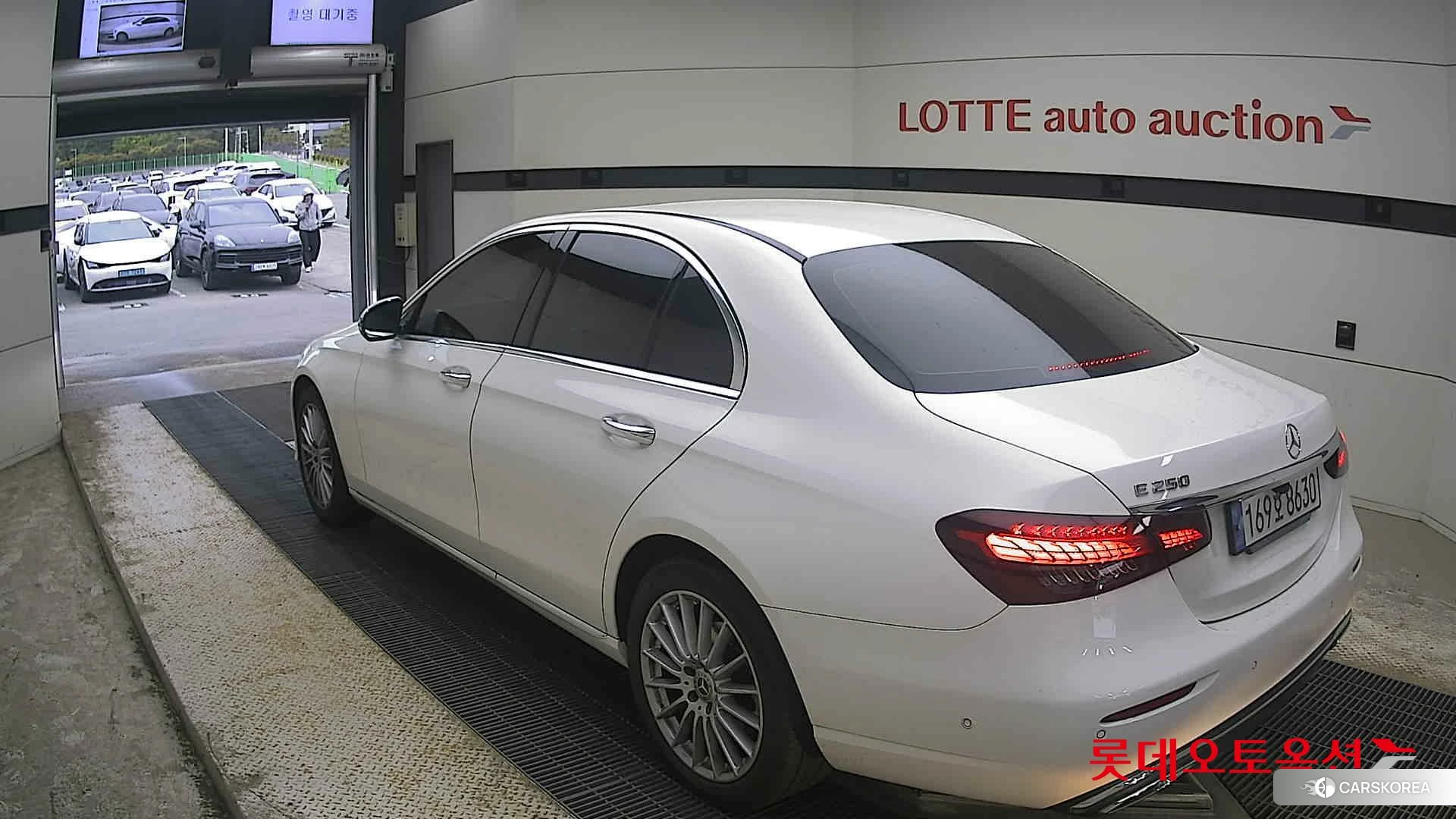 Mercedes-Benz Mercedes-Benz E250 id 4289671 из Кореи 33