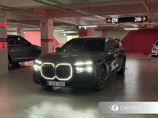 BMW 7 Series (G70) 2025 Черный из Кореи, фото 6