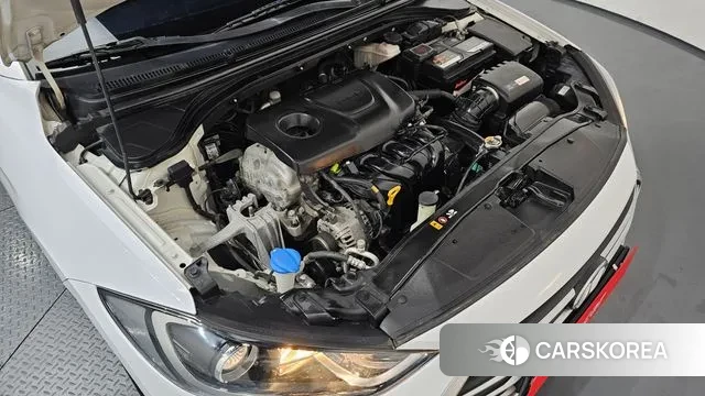 Hyundai Avante AD id 3469886 из Кореи 16