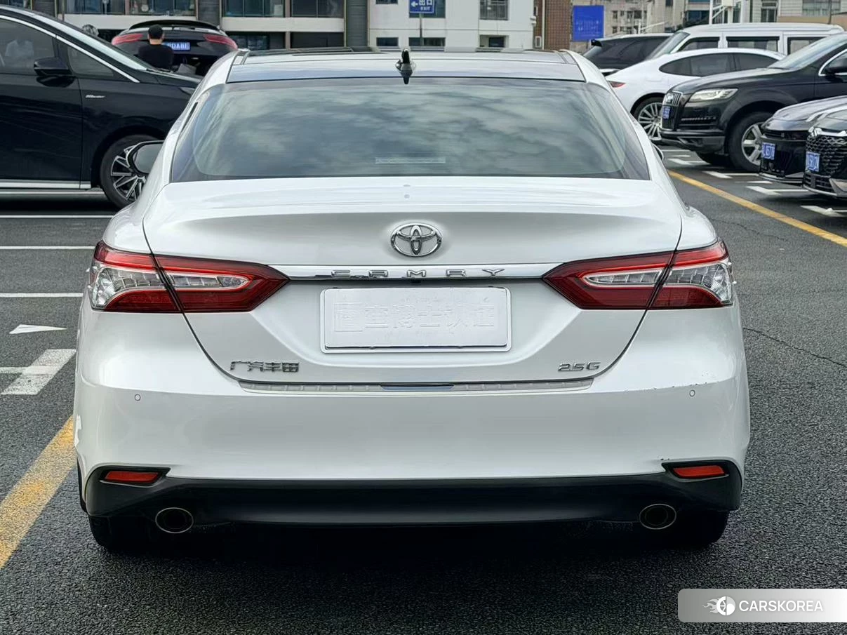 Toyota Camry 2022 Белый из Китая, фото 6