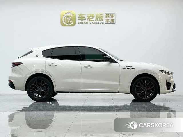 Maserati Levante id 4238536 из Китая 18