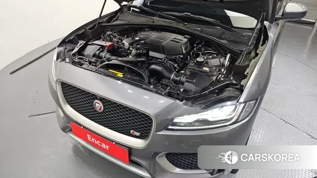 Jaguar F-PACE id 3469891 из Кореи 16