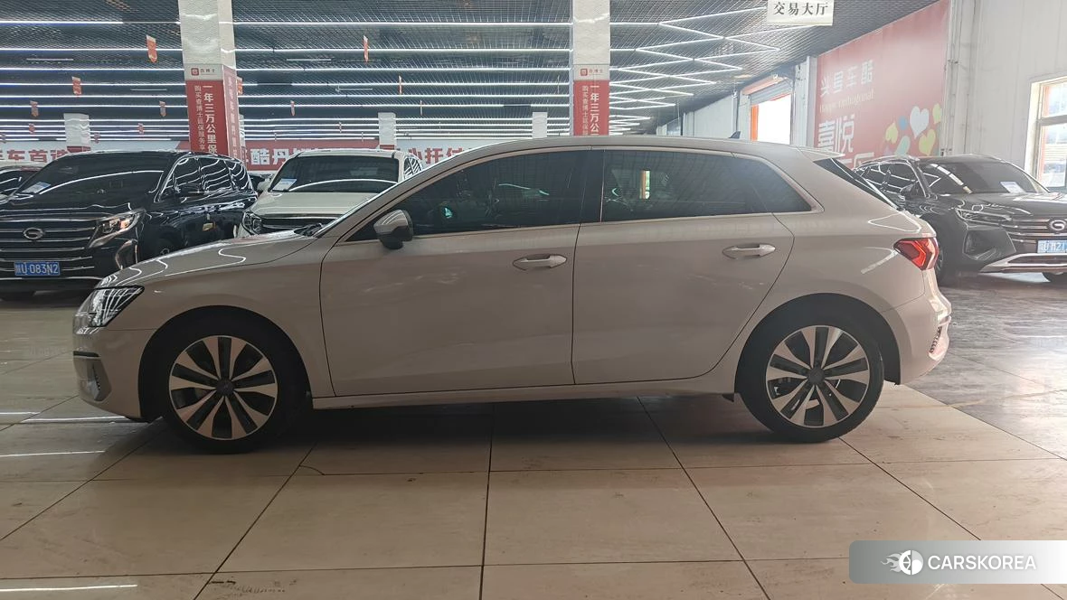 Audi A3 2021 Белый из Китая, фото 6